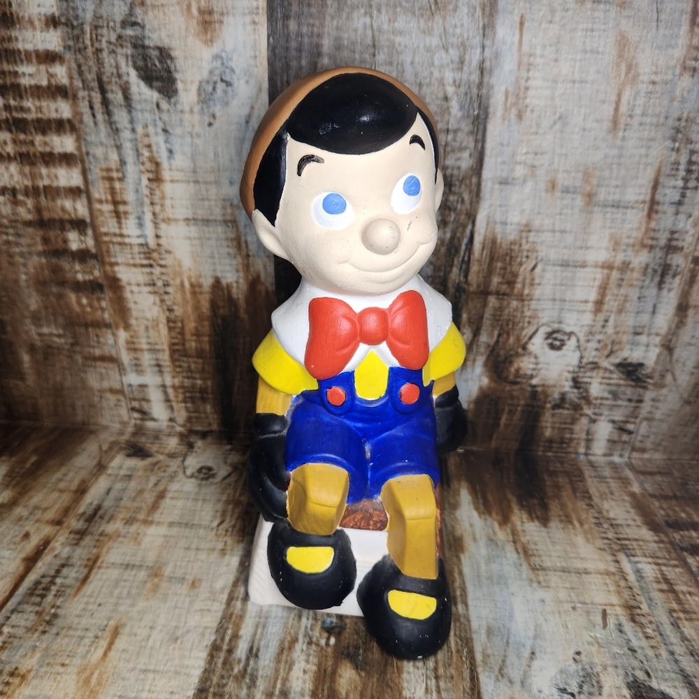 Vintage Disney Pinocchio 9.5“ Ceramic Statue Figurine Hand Painted